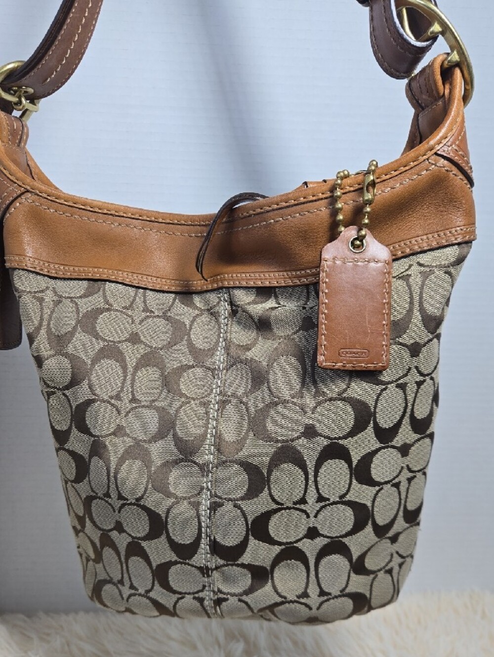 EUC Coach Tan & Brown Signature Canvas Shoulder Bag - Picture 2 of 9